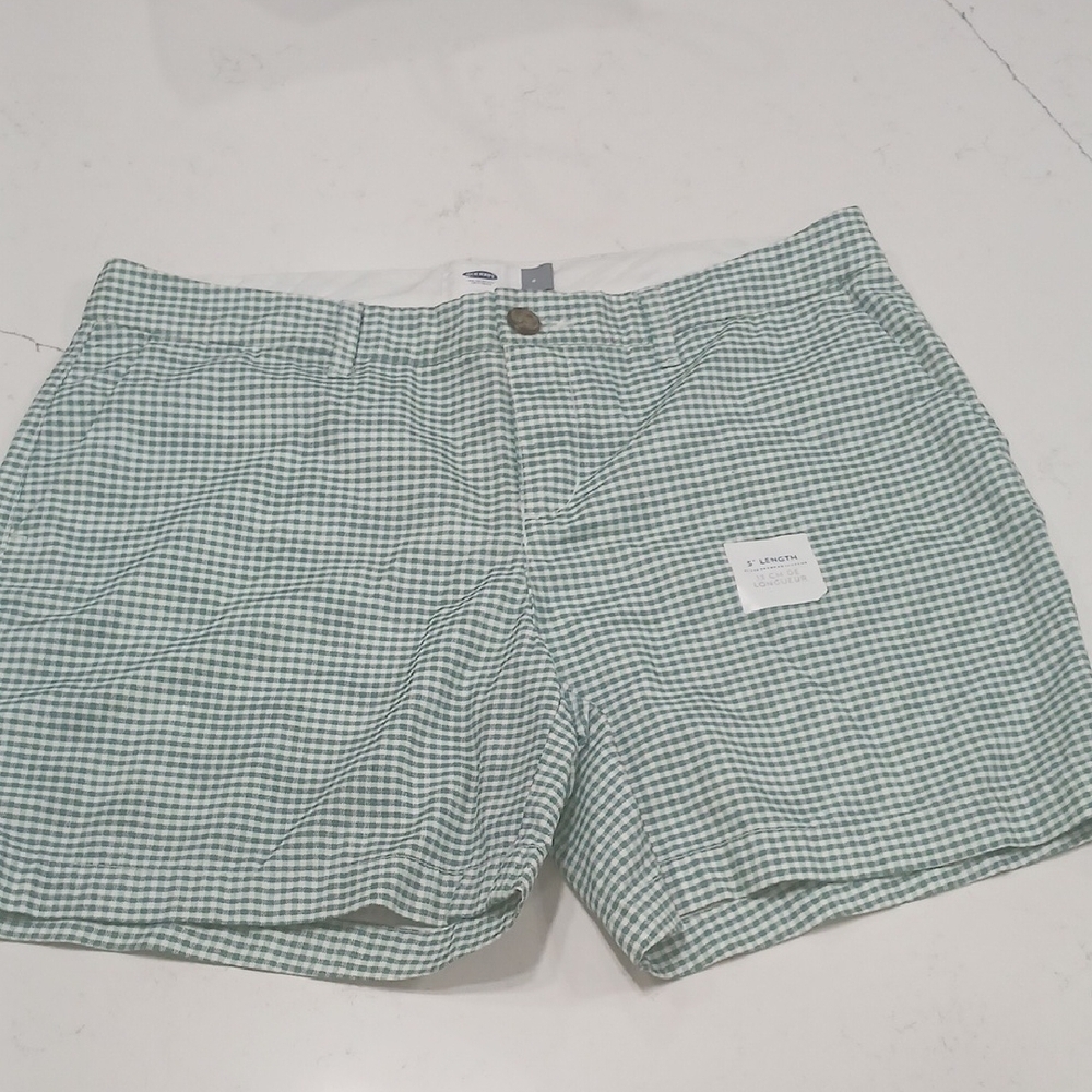 Old Navy Green Gingham Women's Bermuda Shorts